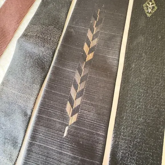 Lot of 4 Skinny Ties Vintage 1960’s Silk Wide Fall Winter Black Green Necktie - Picture 3 of 10